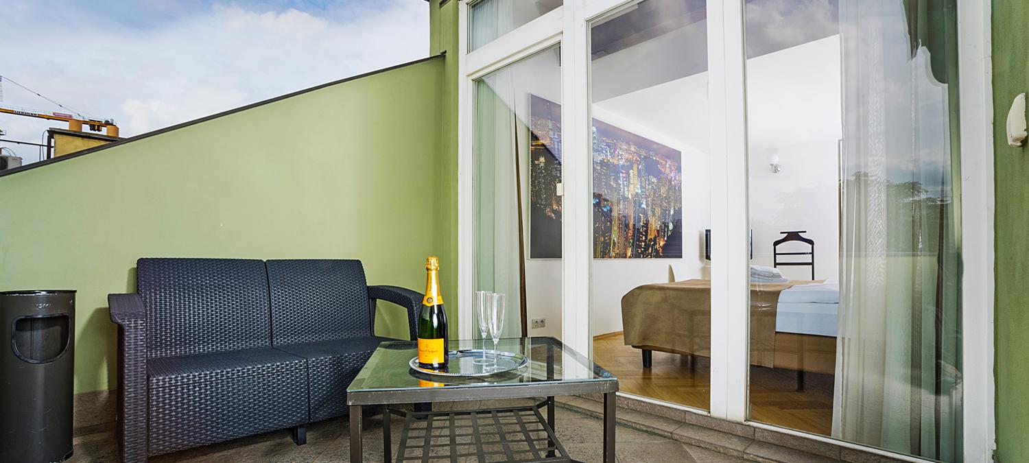 Deminka Palace | Prague | 5